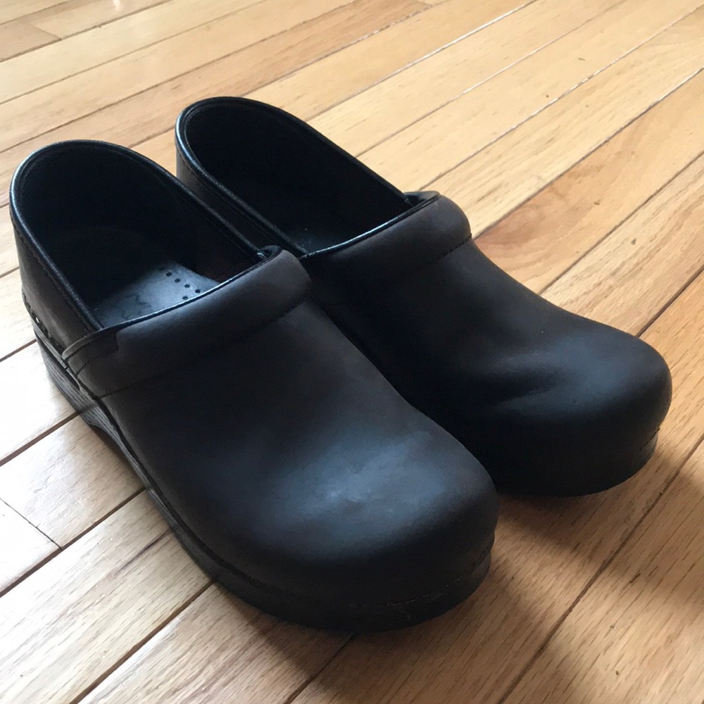 SOLD Professional Antique Brown Danskos, 39